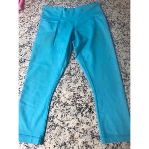 Lululemon Wonder Under crops